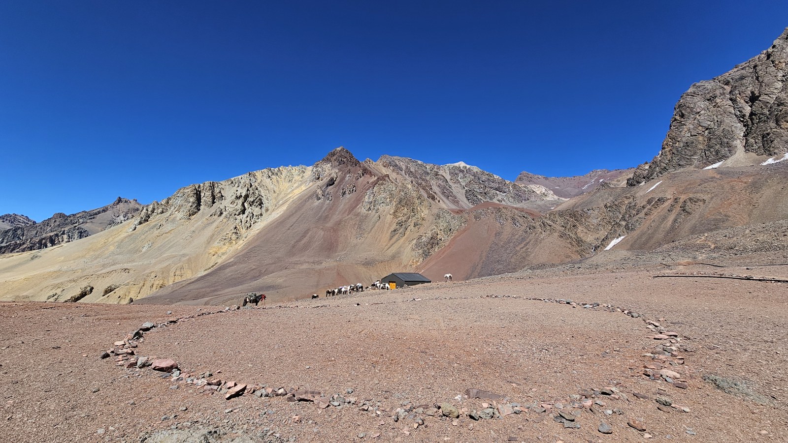 Kamienista dolina na drodze pod Cerro Bonete - Cerro Bonete, 26 stycznia 2025