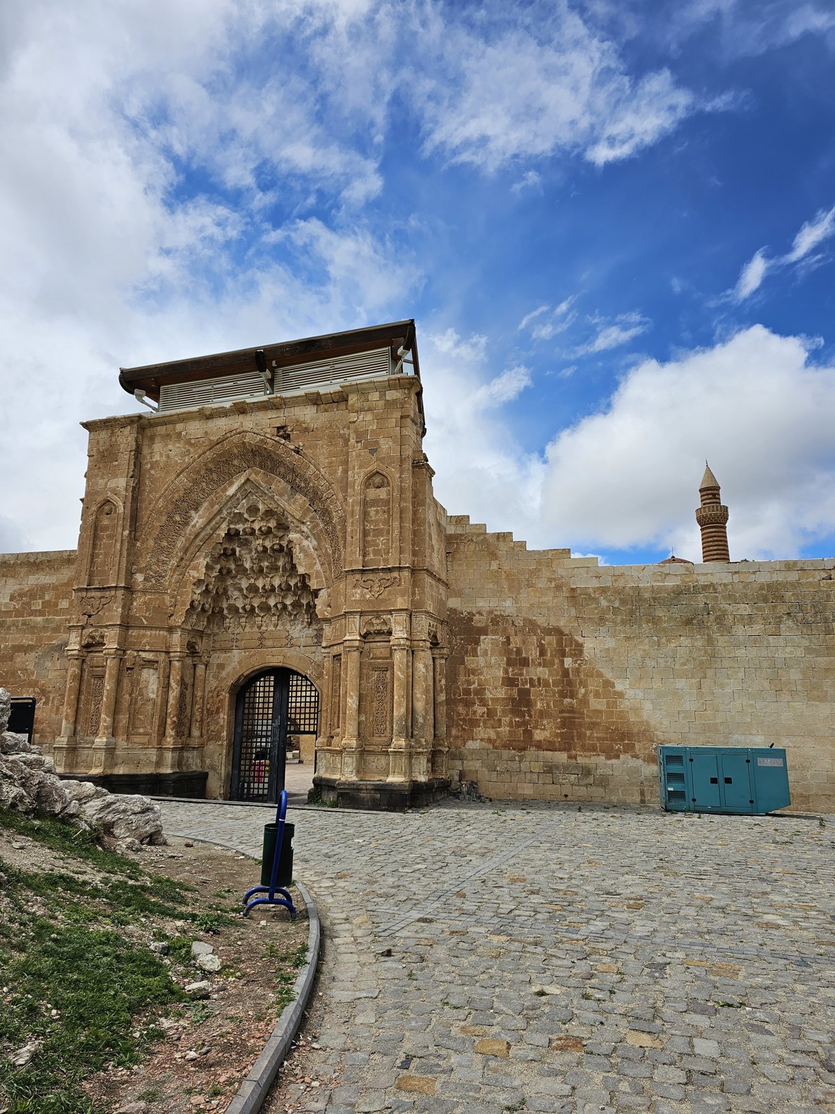 Portal pałacu İshaka Paszy