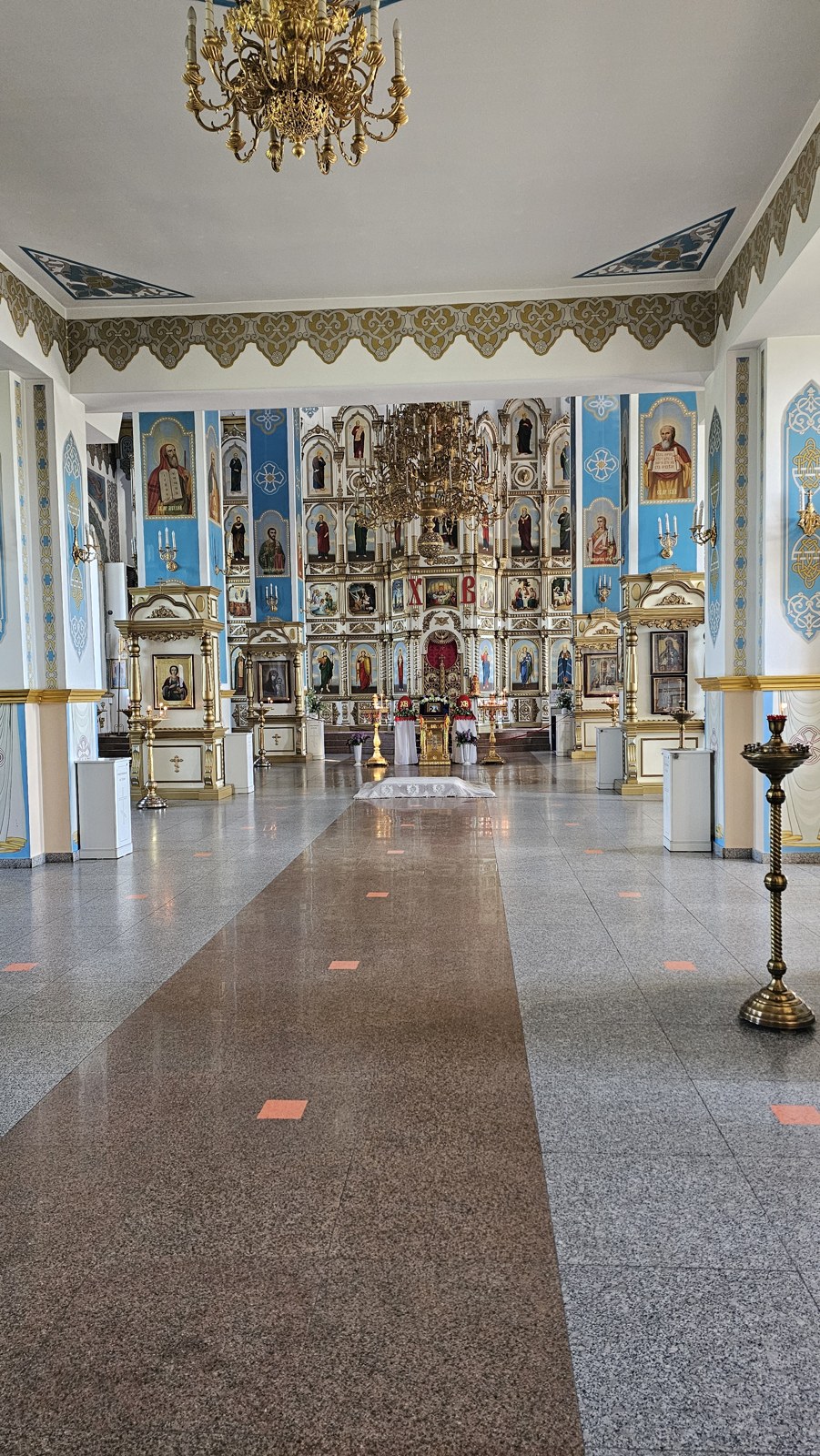 Wnętrze świątyni w Aktobe