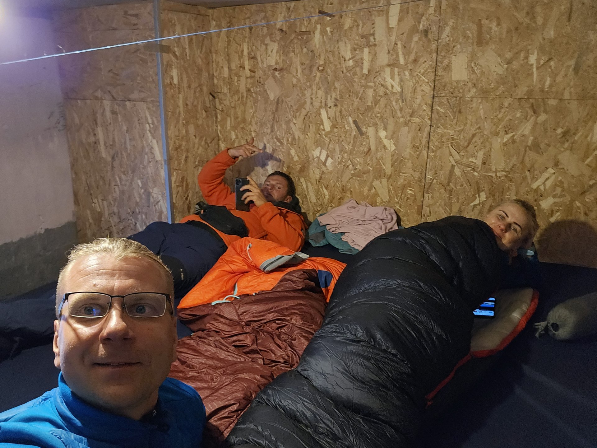 Wspólny odpoczynek w schronisku