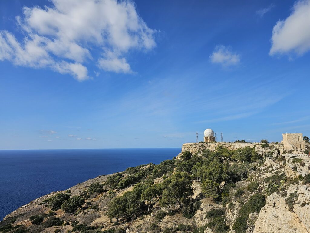 Malta — okolice Ta’ Dmejrek i wybrzeże, 10 listopada 2023
