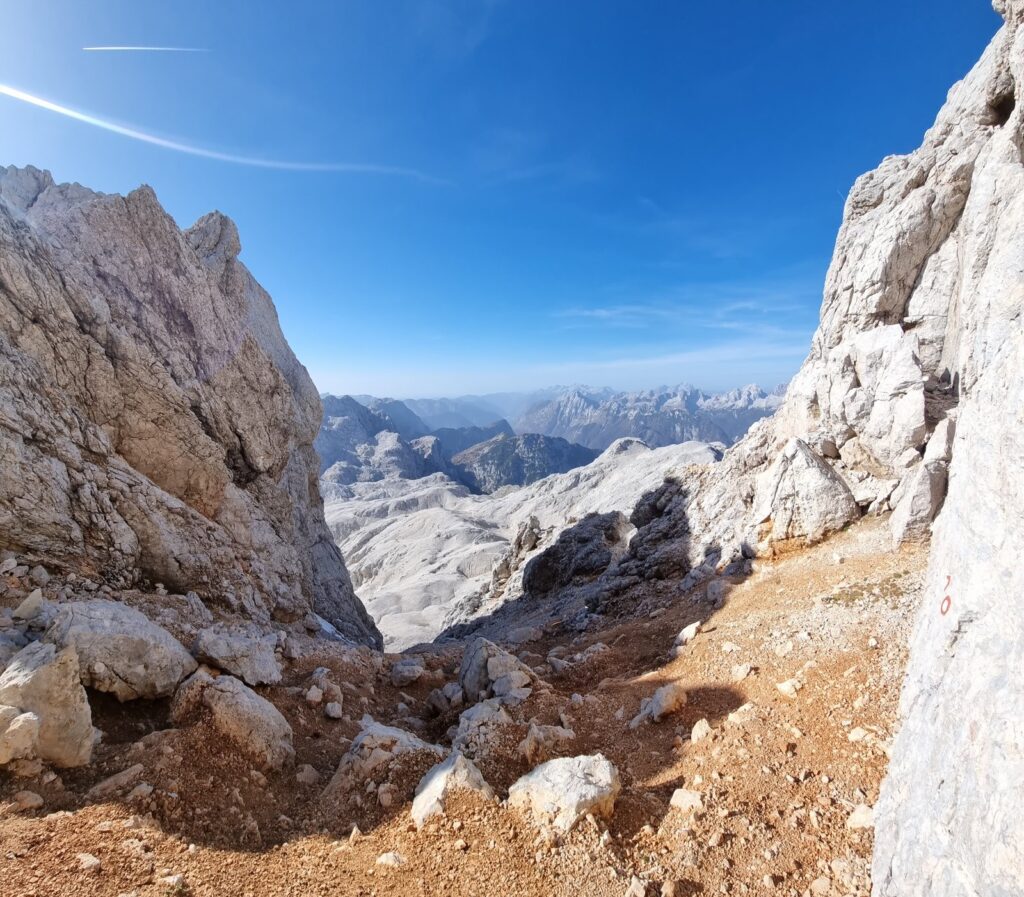 Triglav — skalne odcinki pod szczytem, październik 2022