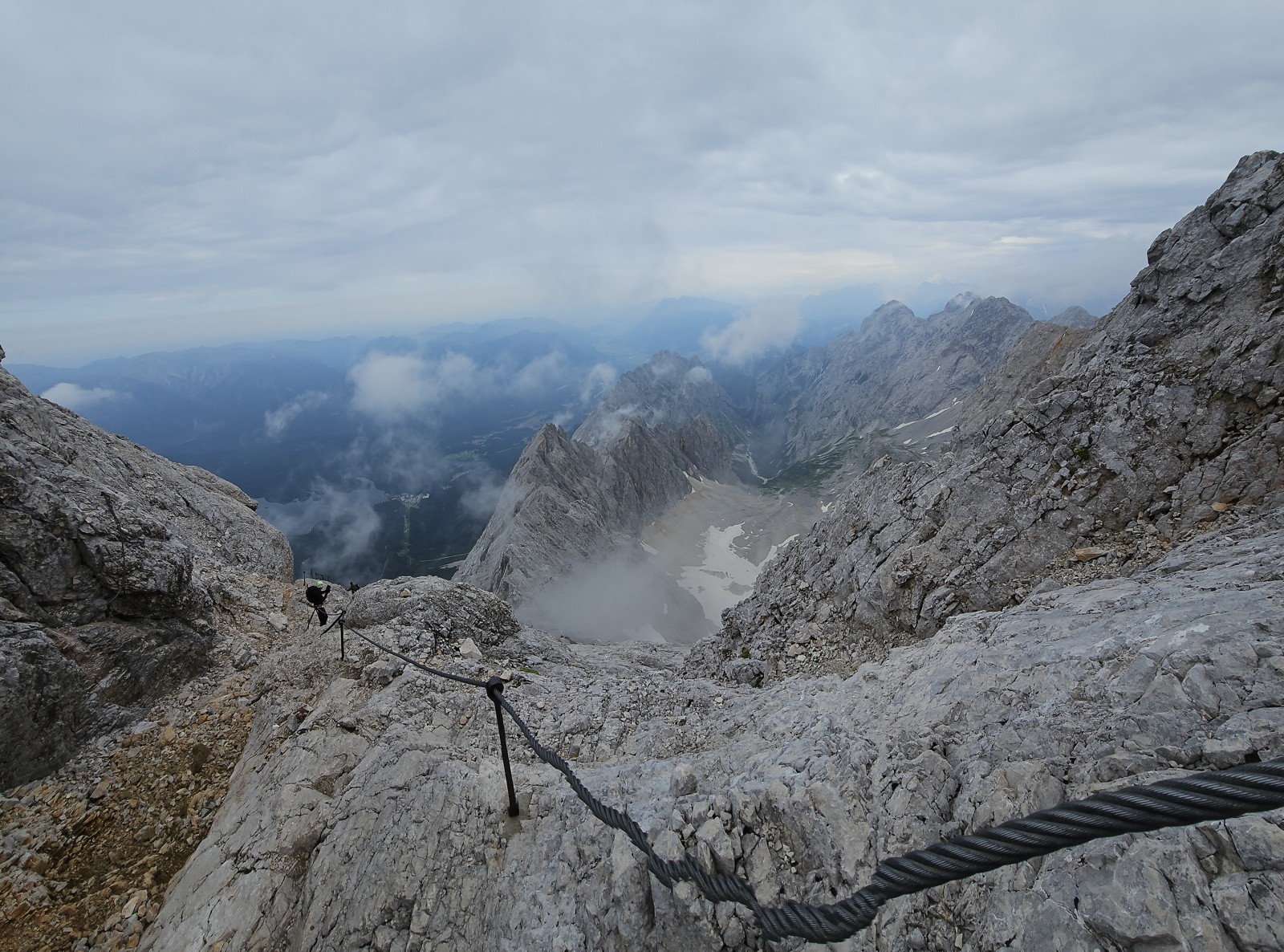 Rozległa panorama poniżej górnej ferraty