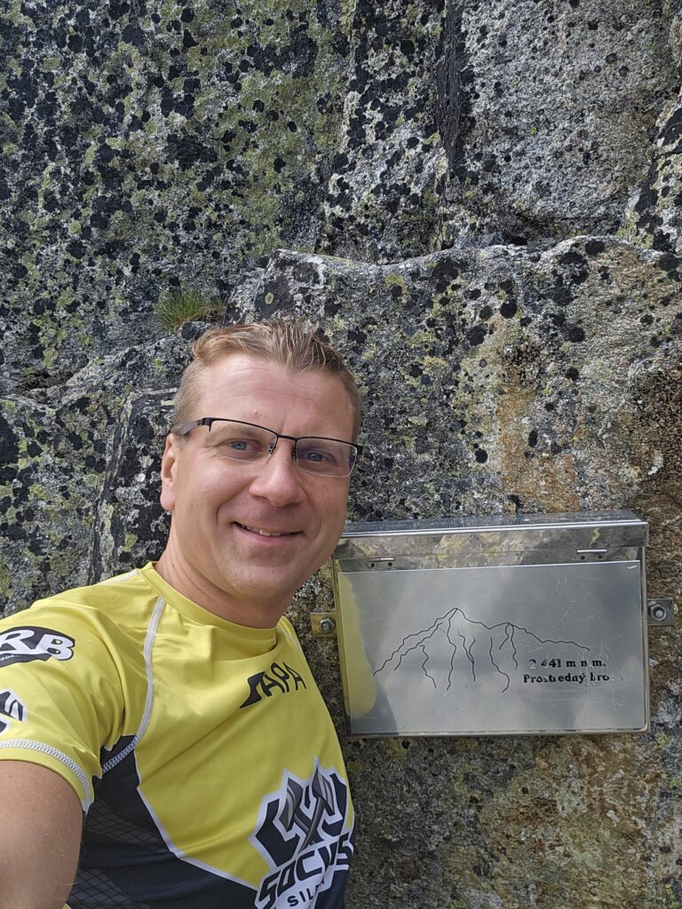 Pośrednia Grań, 2439 m n.p.m.