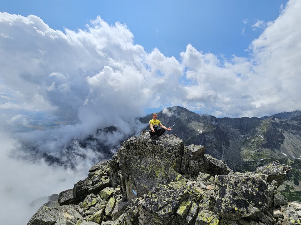Pośrednia Grań, 2439 m n.p.m.