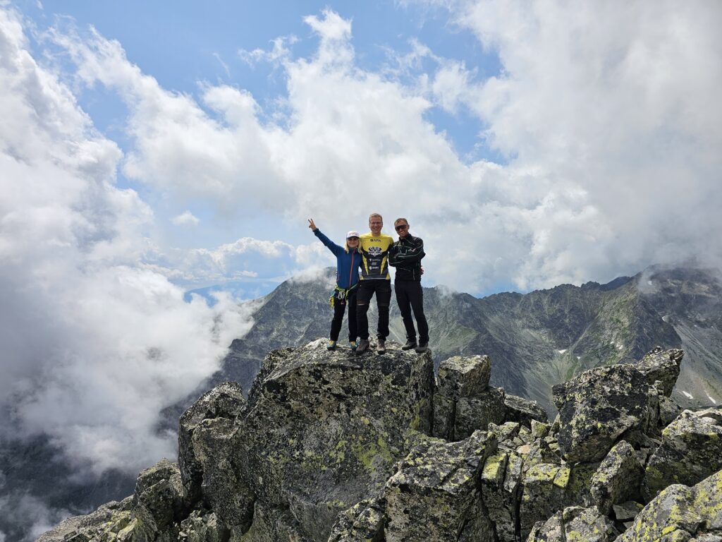 Pośrednia Grań, 2439 m n.p.m.